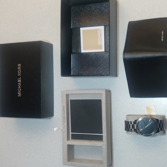 Michael Kors Watch and Wallet - Picture 2 of 10